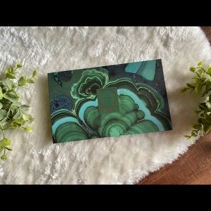 𝙷𝚒𝚙𝚍𝚘𝚝 𝙴𝚢𝚎𝚜𝚑𝚊𝚍𝚘𝚠 𝚙𝚊𝚕𝚎𝚝𝚝𝚎